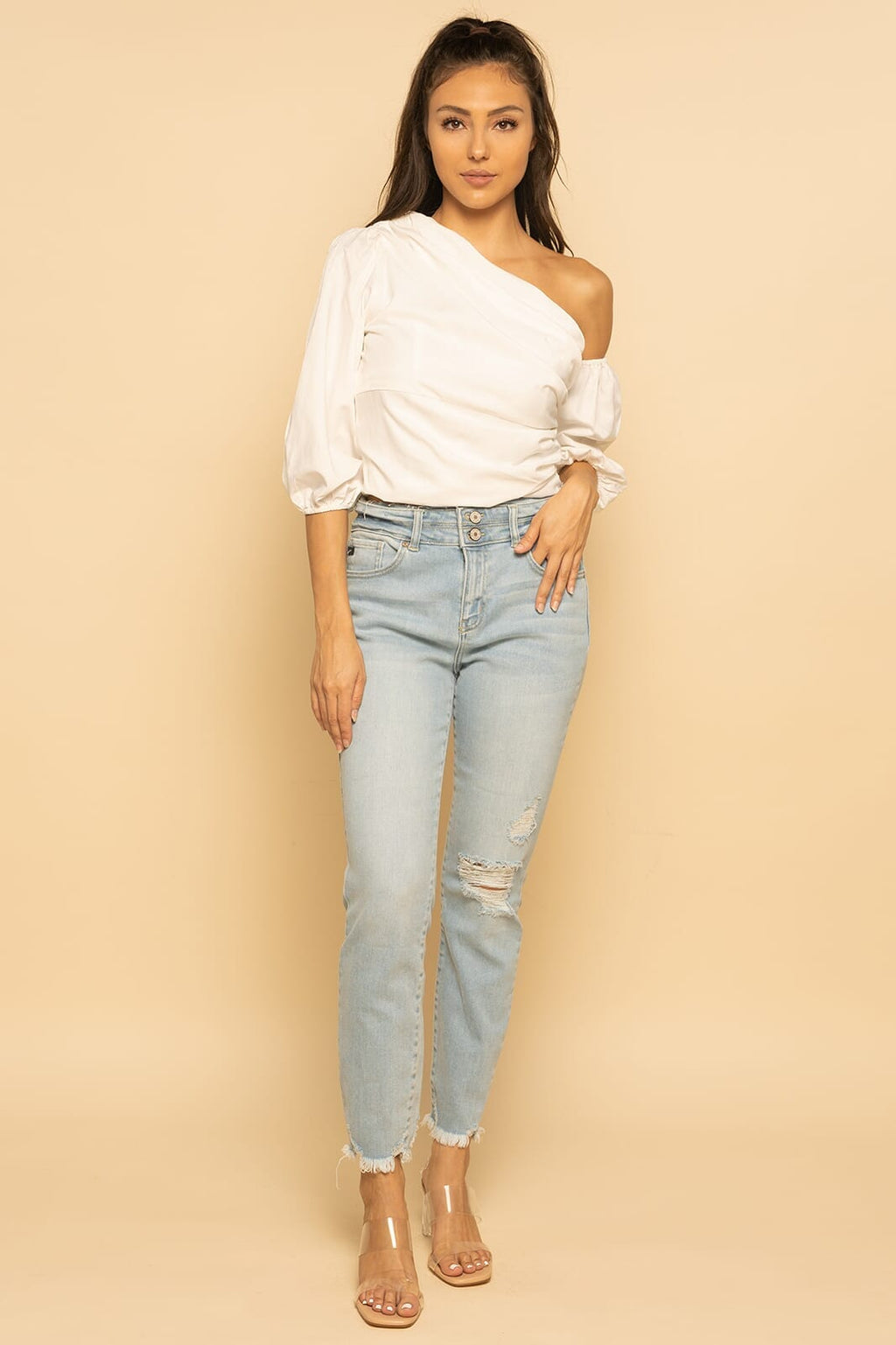 Blusa  asimétrico chic con frunce en un solo hombro
