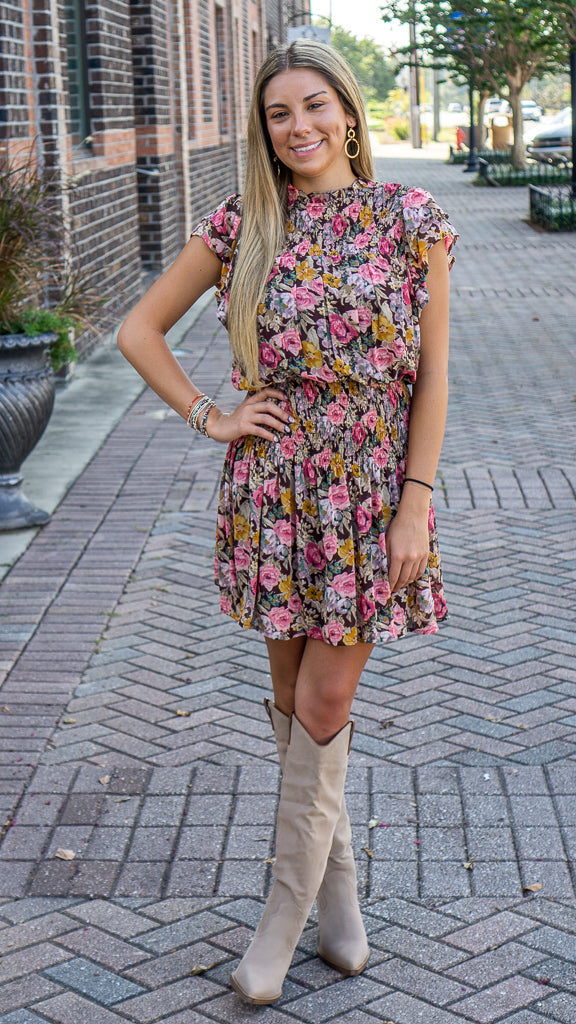 Vestido corto con estampado floral