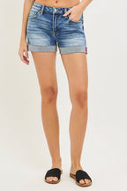 Bermudas de denim de tiro medio con dobladillo doblado