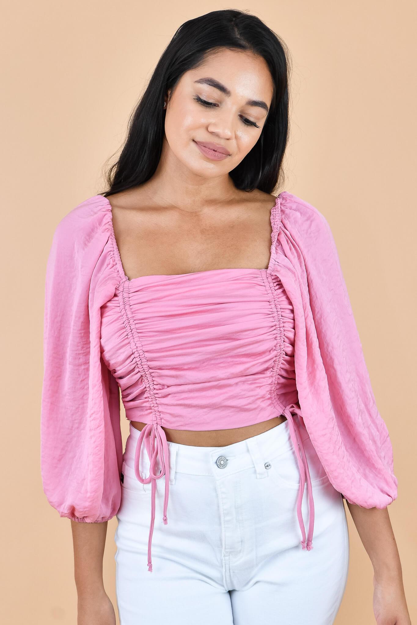 Blusa corto de mangas abullonadas con detalle fruncido y cordón